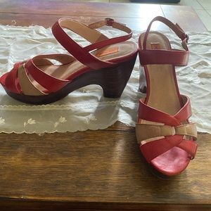 Miz  Mooz wood heel red and tan platform sandals